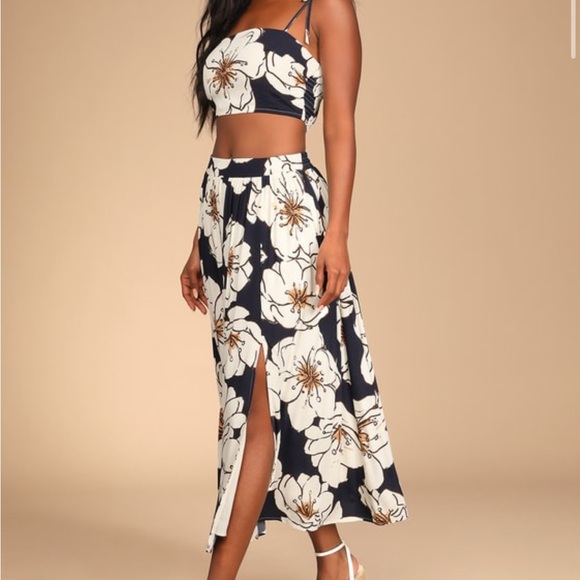 Floral two piece set - Picture 1 of 4